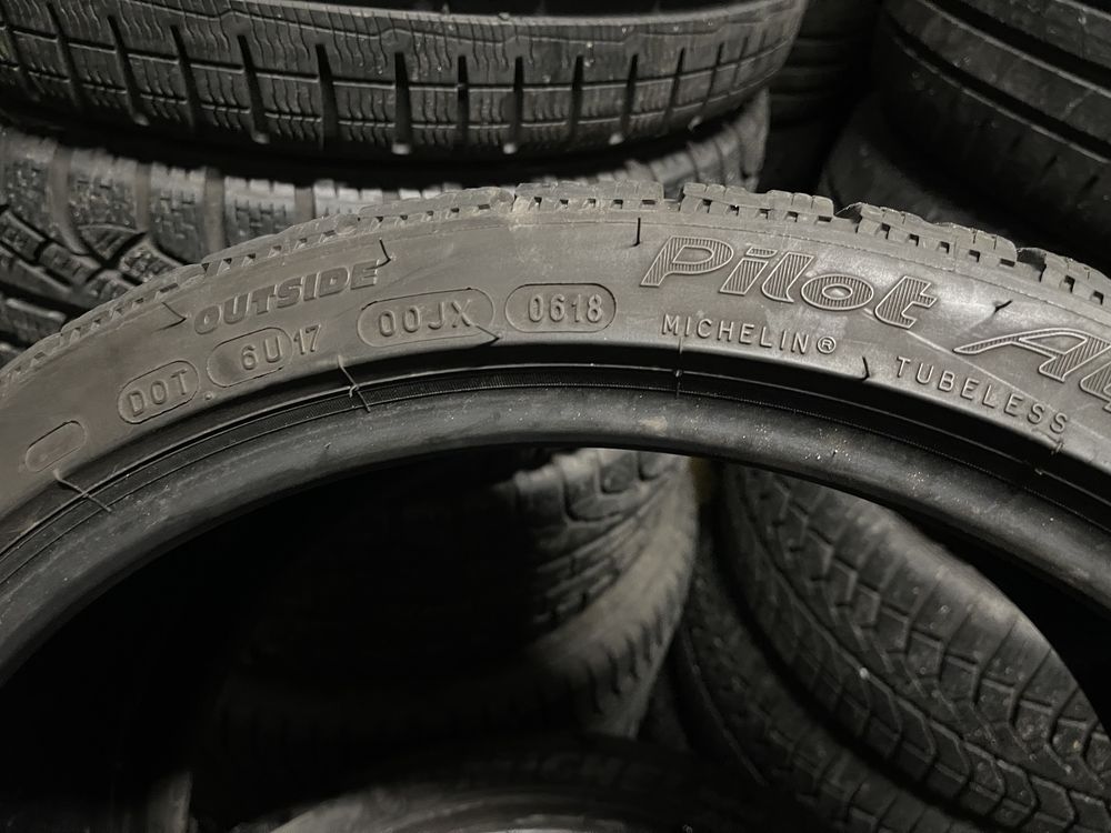 2xMichelin 235 35r19., 2018 5.4mm