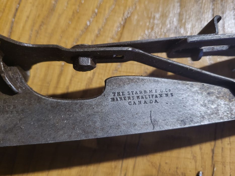 Stare sygnowane łyżwy kanadyjskie metalowe łyżwy wiązane do butów