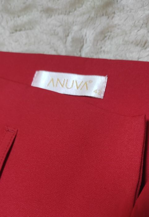 Жіночі класичні брюки червоного кольору 42 розмір, фірма Anuva