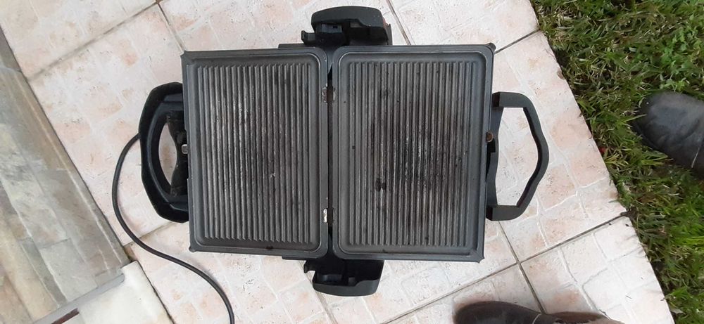 Grelhador usado em bom estado