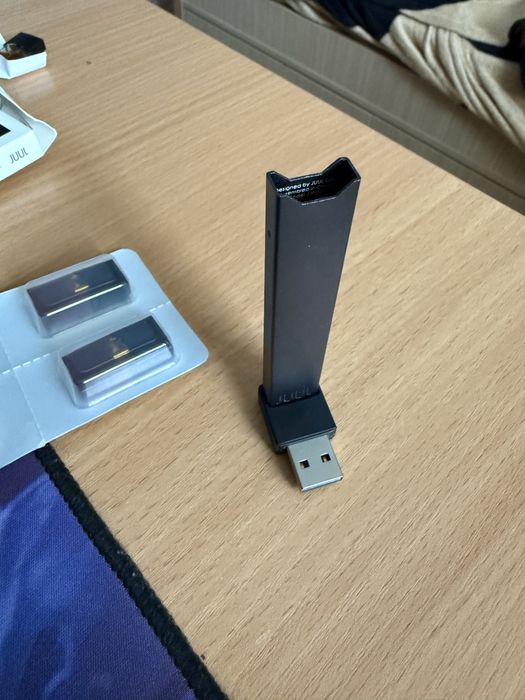 Продам зарядний пристрій