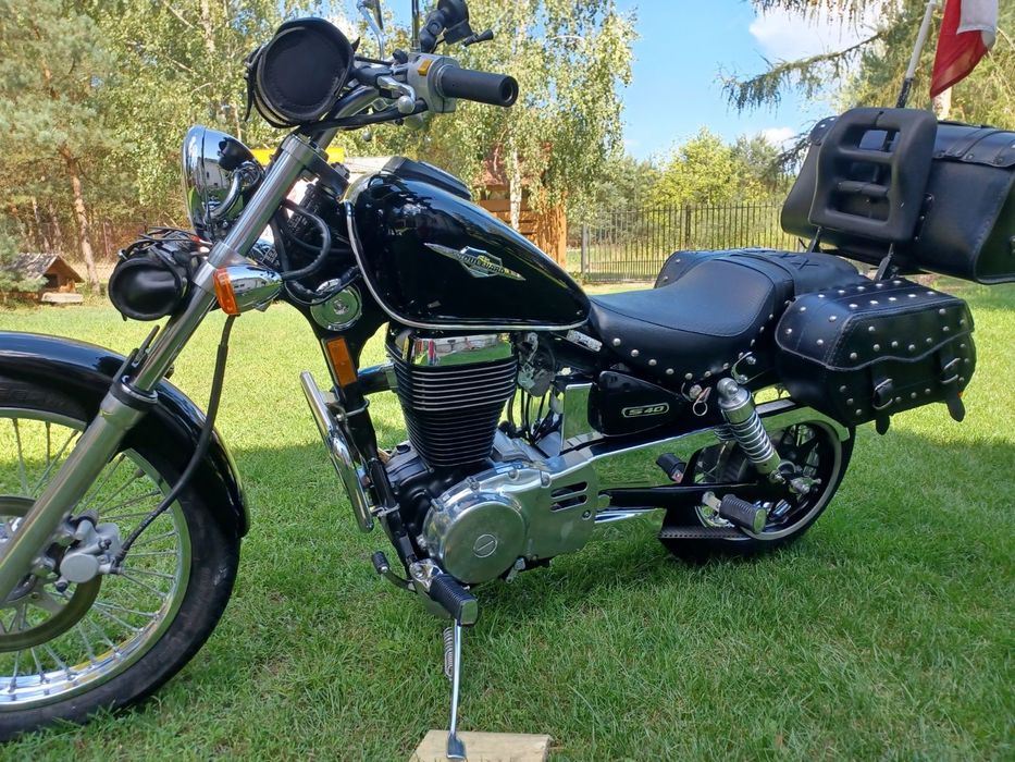 Suzuki Savage Bulevard S-40