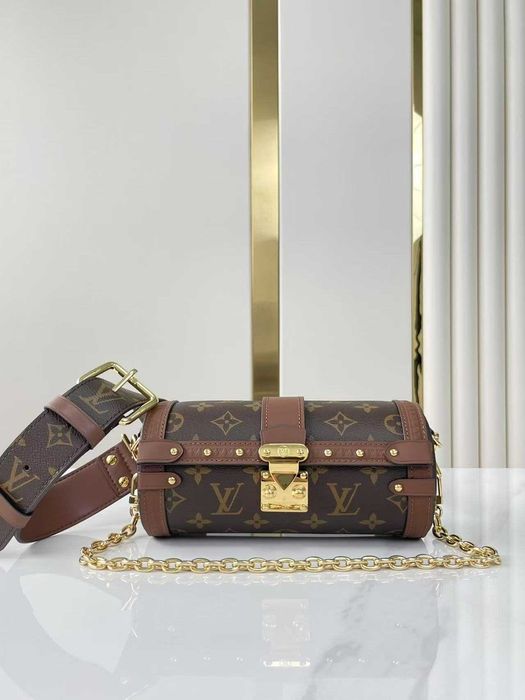 LOUIS VUITTON Papillon Trunk