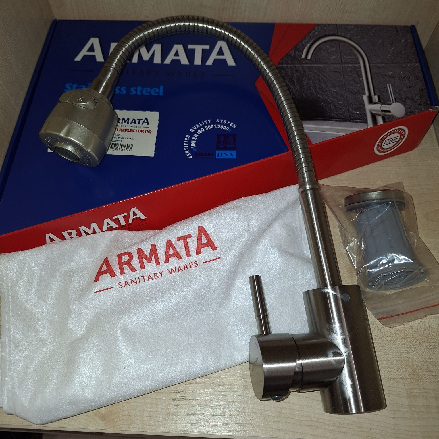 Смеситель кран нержавейка для кухни гибкий ARMATA SUS-011 REFLECTOR