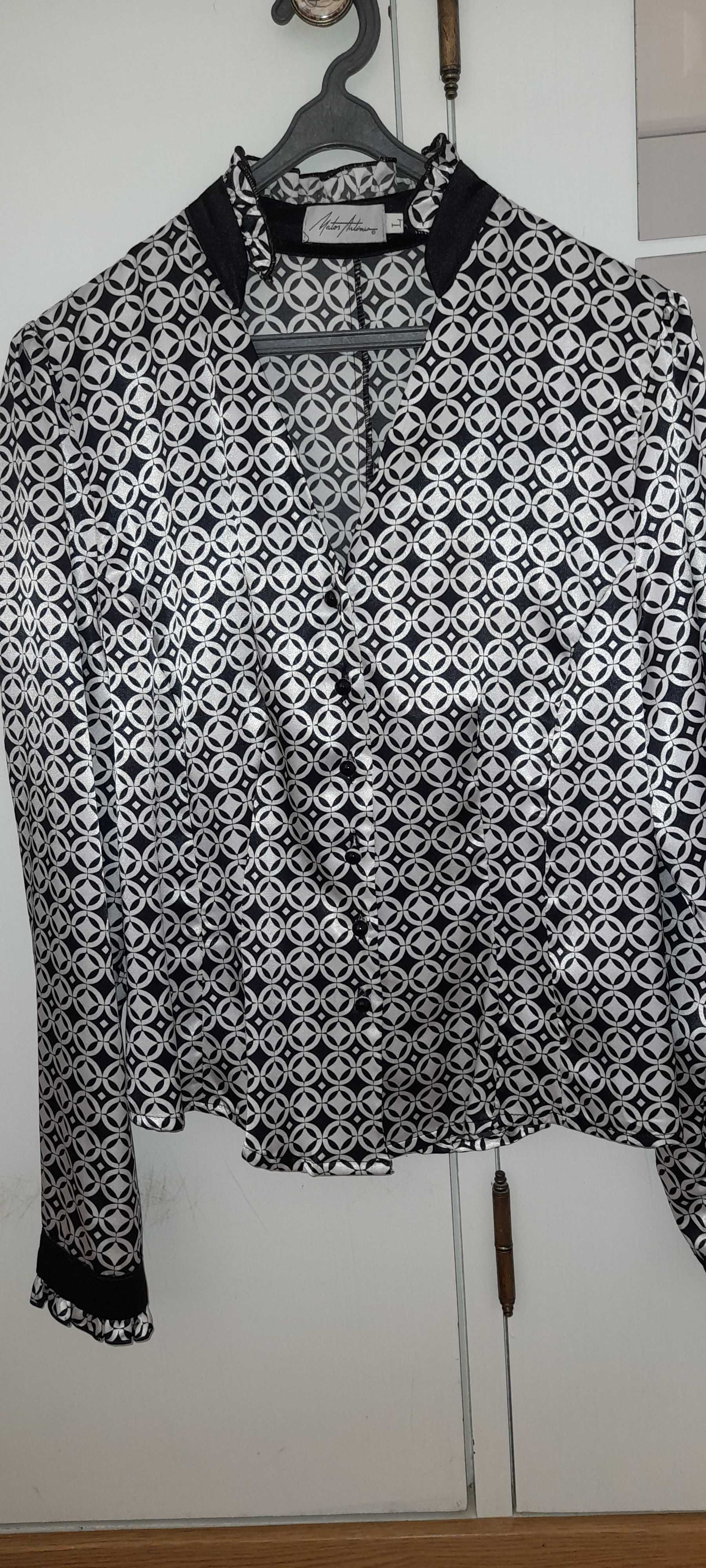 Blusa preta e branca tipo cetim