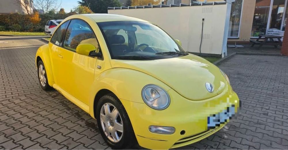Volkswagen New Beetle 2000R 1.6 benzyna