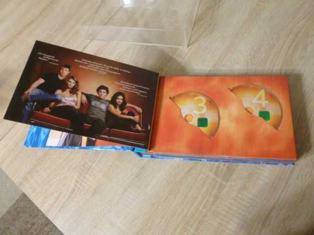 Życie Na Fali [30 DVD] The O.C. Sezony 1-4 [Komplet] - edycja albumowa