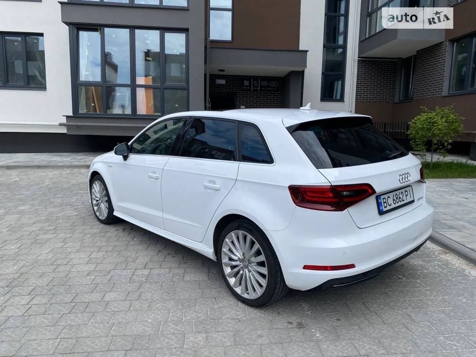 Audi A3 e-tron 2016 PHEV Ауді А3 єтрон гібрид (Plugin Hybrid)