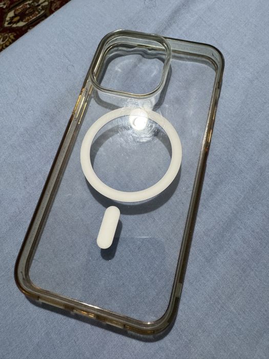 Оригінальні чохли на iPhone 15 Pro Max з MagSafe