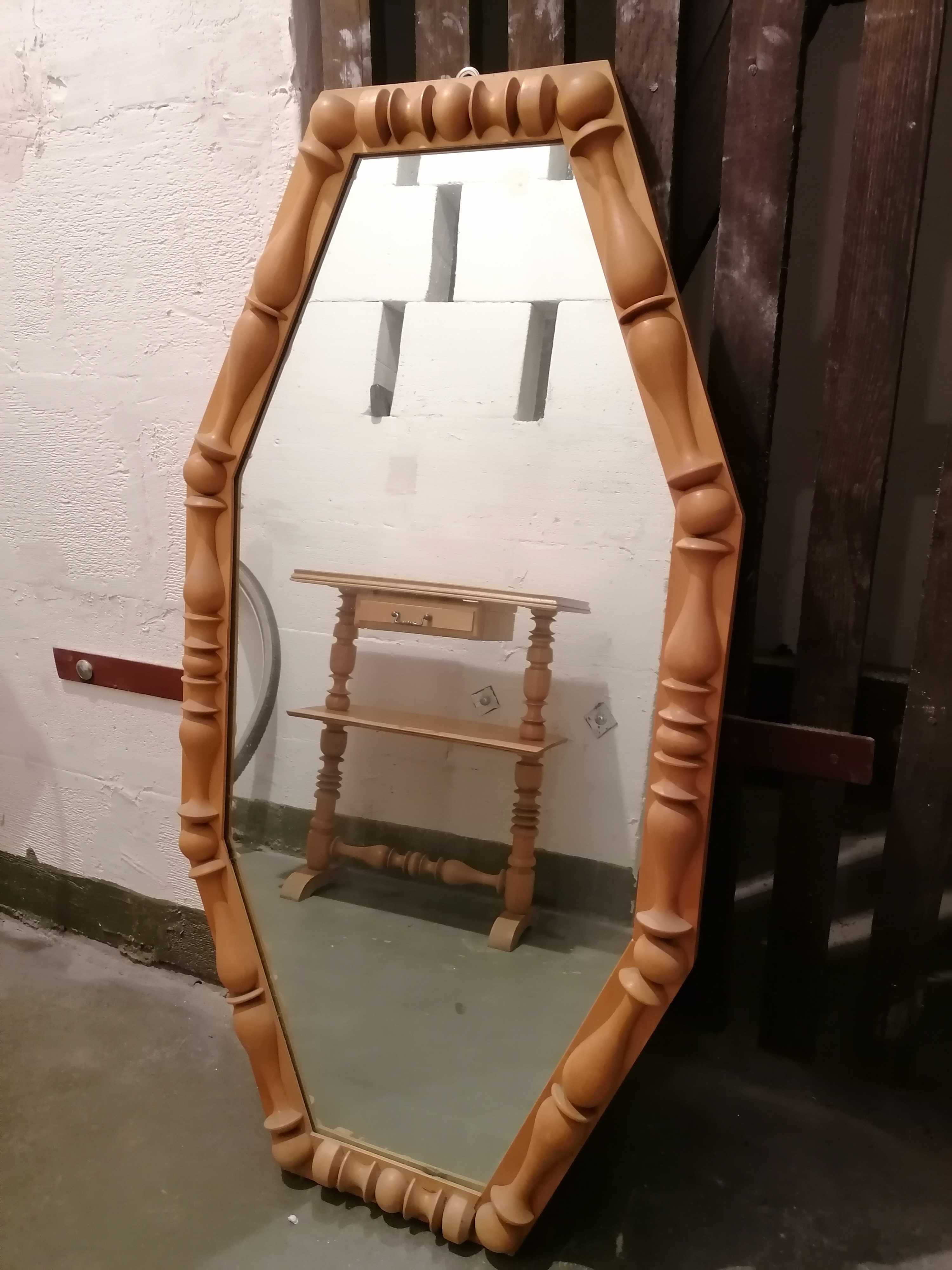 Stolik i lustro do przedpokoju