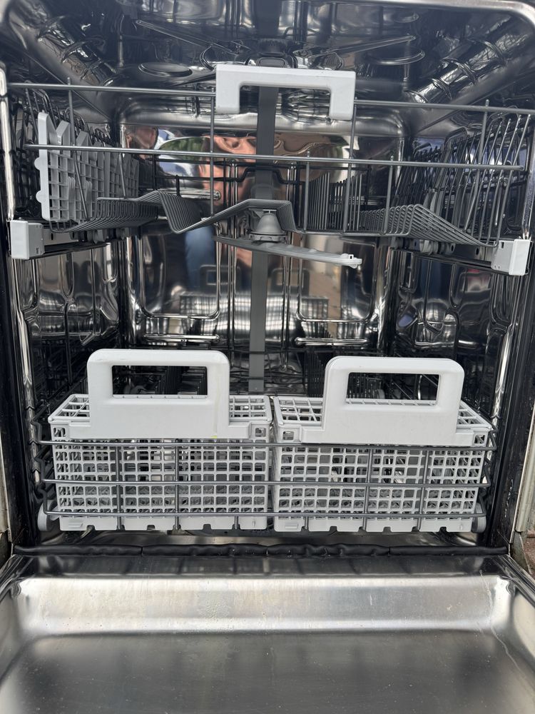 Zmywarka pod Zabudowe Whirlpool Szeroka 60