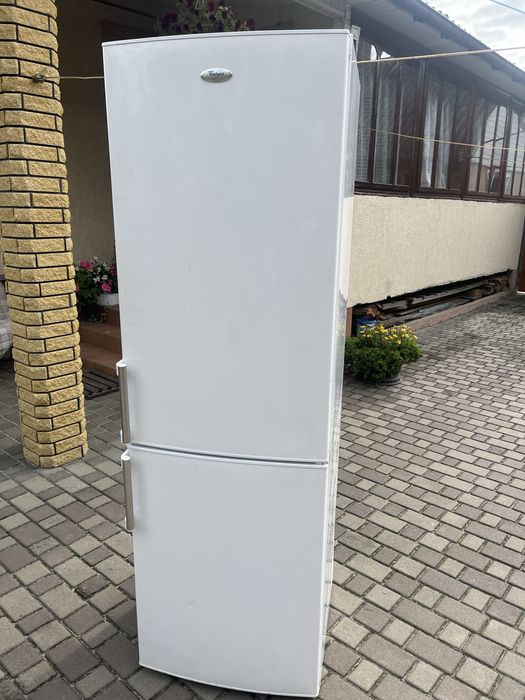 Хододильник+ морозилка whirlpool