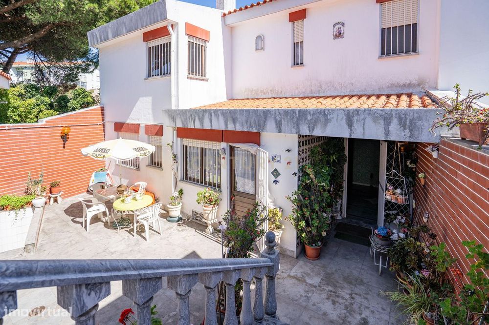 Moradia T5 C/ Terraço E Jardim Alfragide (Negociável)