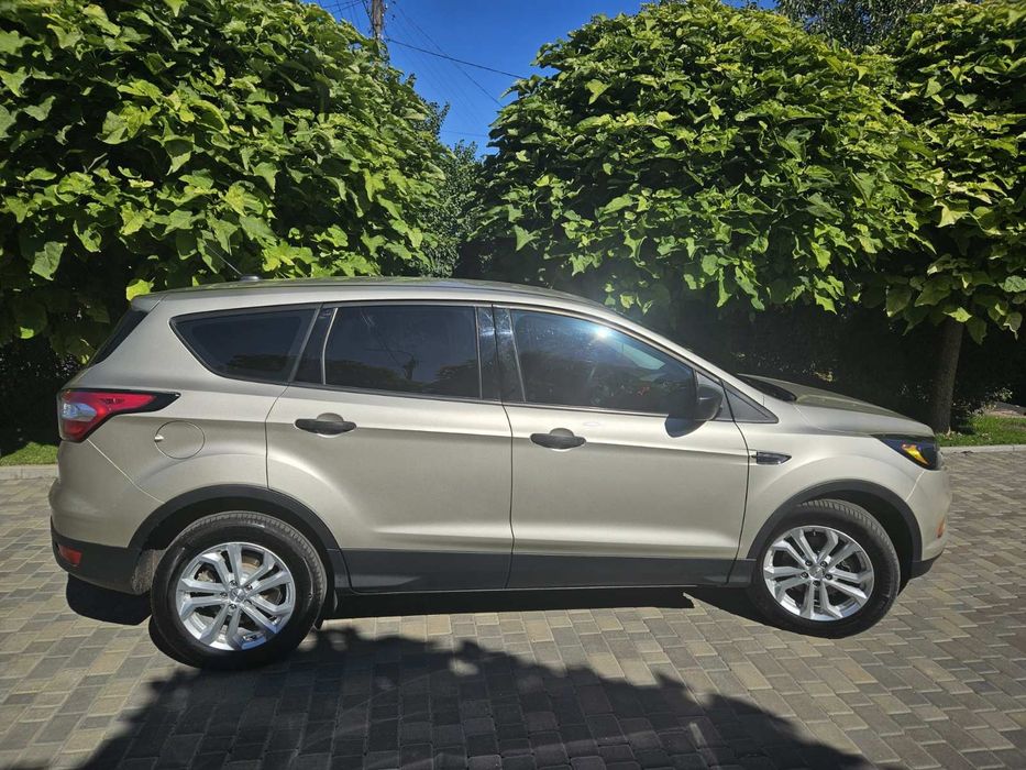 Продам Форд Ескейп 2017 р. з двигуном 2,5