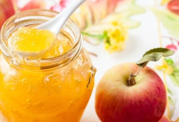 Dżem jabłko lub wiśnia lub inne domowe