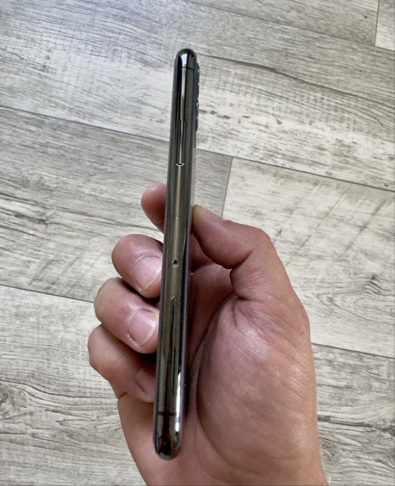 IPhone 11 pro  Space Gray/ 64 гб neverlock(Айфон)