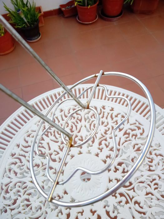 Suporte metálico para papel higiénico