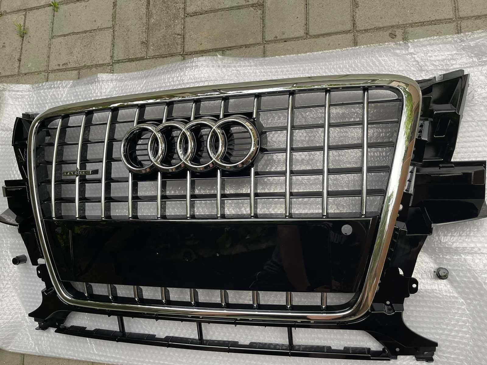 Решетка радиатора Audi Q5 8R (07-11) решітка стиль S (хром)