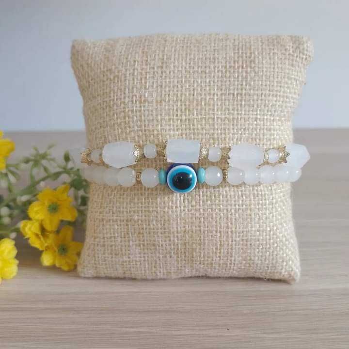 Pulseiras em pedra