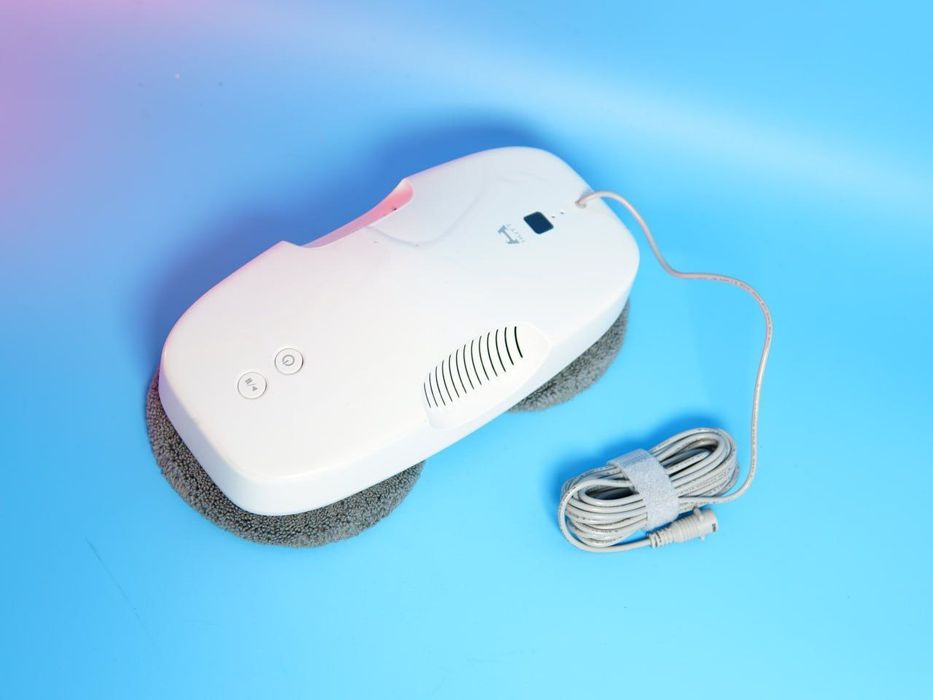 Xiaomi HUTT DDC56 — современный робот-пылесос для стеклянных поверхнос