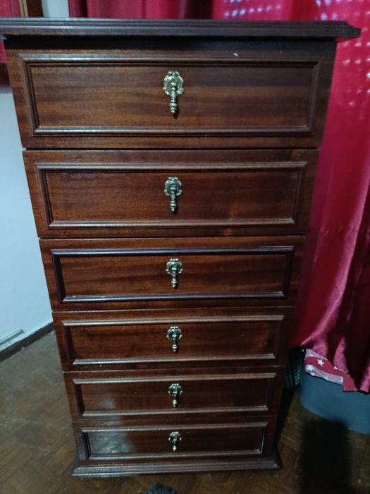 Cómoda/Camiseiro Mogno