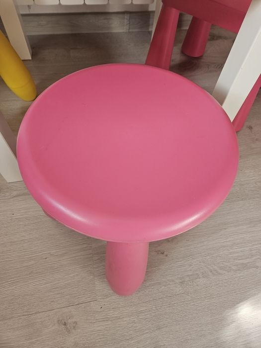 Ikea stolik lack  krzesełko mamut taboret x 2 zabawki dla dziewczynki