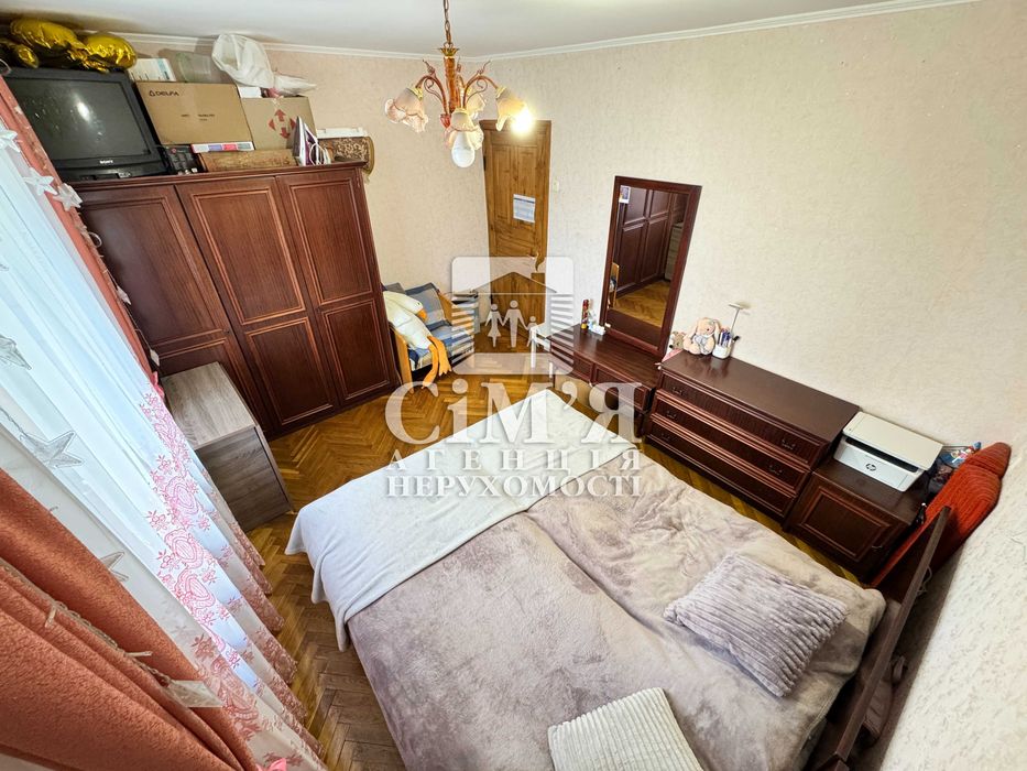 Продам 3-к квартиру окремі кімнати в цегляному будинку в р-ні Урожай