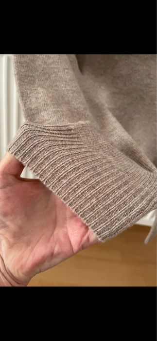 Nowy -100% Wełny - sweterek Massimo Dutti