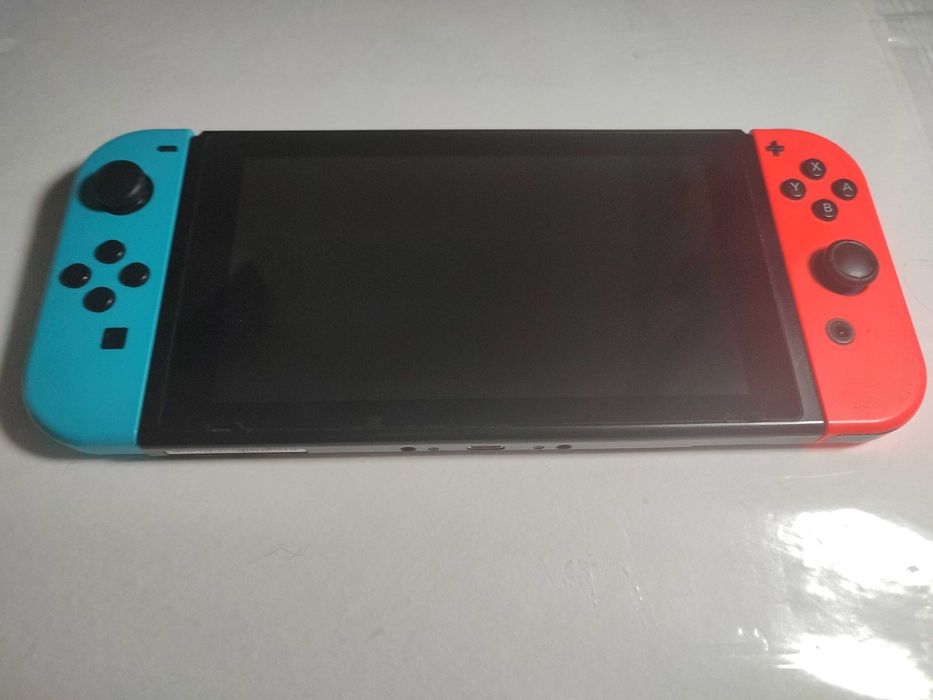 Nintendo Switch v2 (Всі комплектуючі , Чохол, Карта пам'яті на 128 GB)