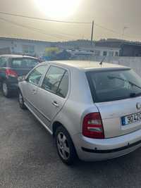 Carro Skoda 2002 para peças