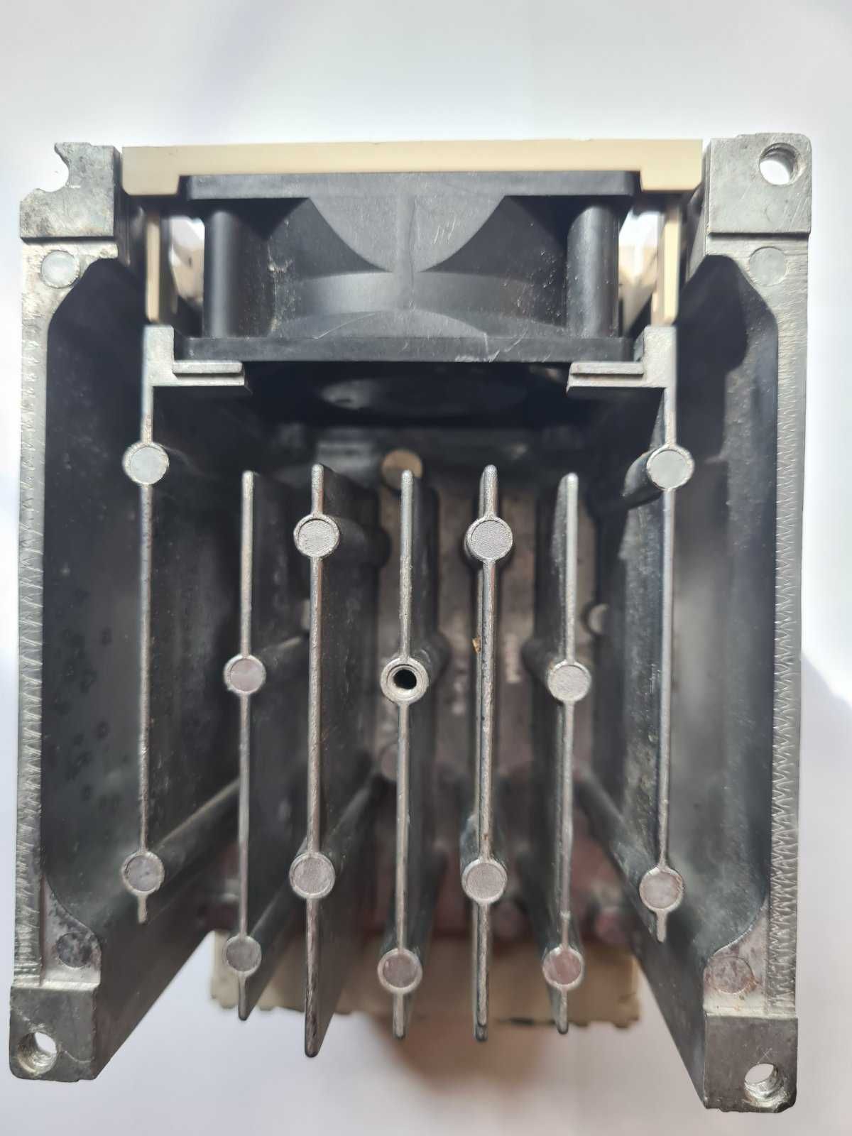 Частотний перетворювач(частотник) YASKAWA 2.2кВт