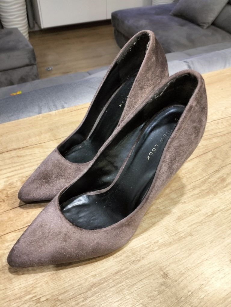 Buty szpilki welurowe rozmiar 40 New Look