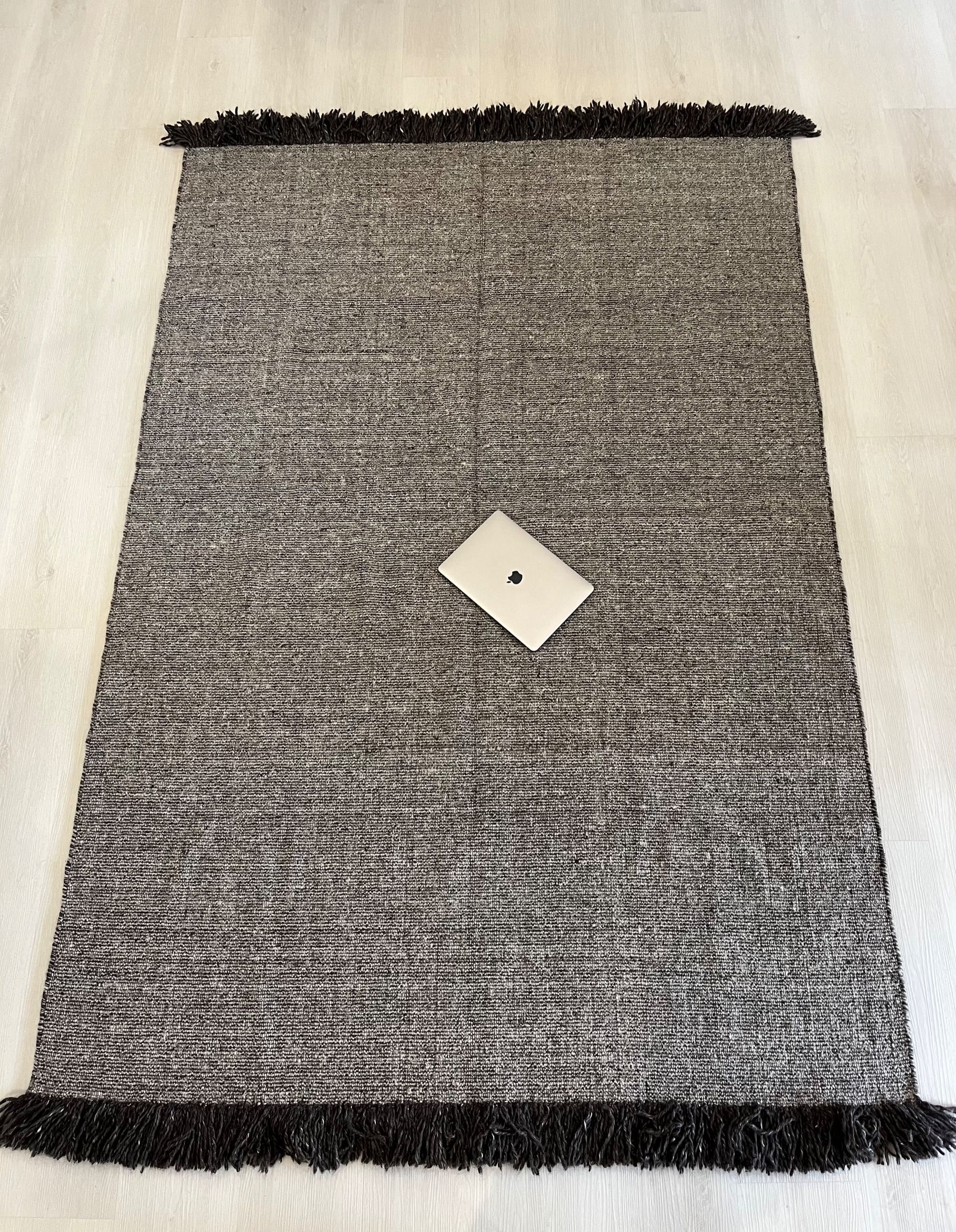 NEW CARPET AREA STORE 100% wool 240x170cm