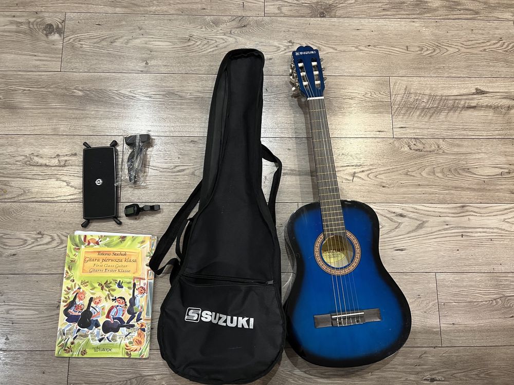 Gitara klasyczna 1/2+pokrowiec+ podnóżek+tuner