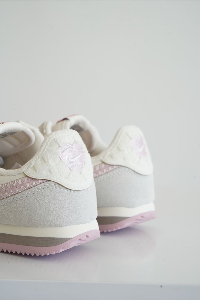 Nike Cortez Valentines Day Pink Vintage Найк Кортез Рожеві Жіночі Nike