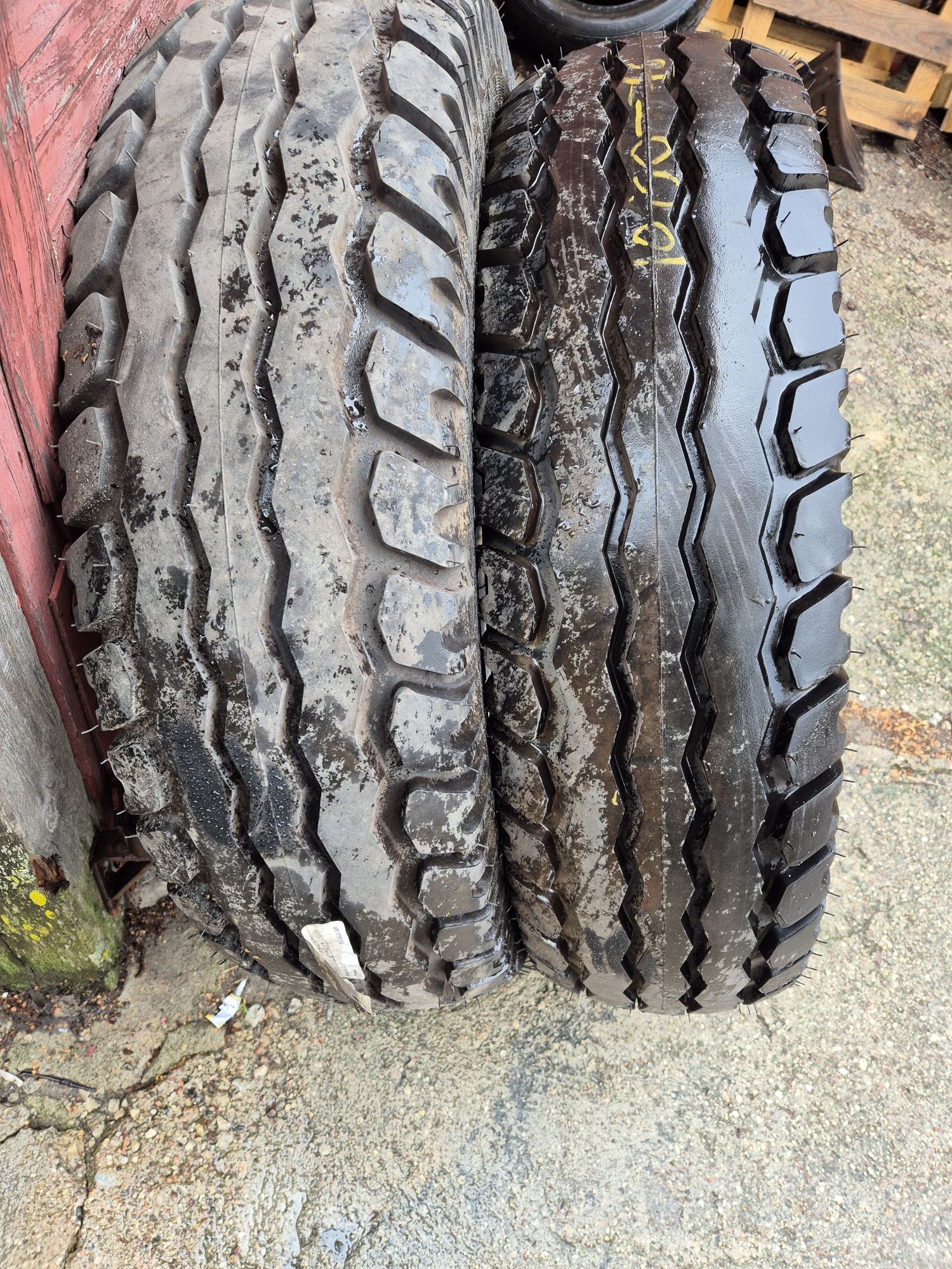 Opony 10.50-16  10.50r16