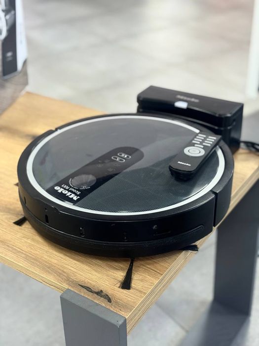Робот пилосос Miele Scout RX1