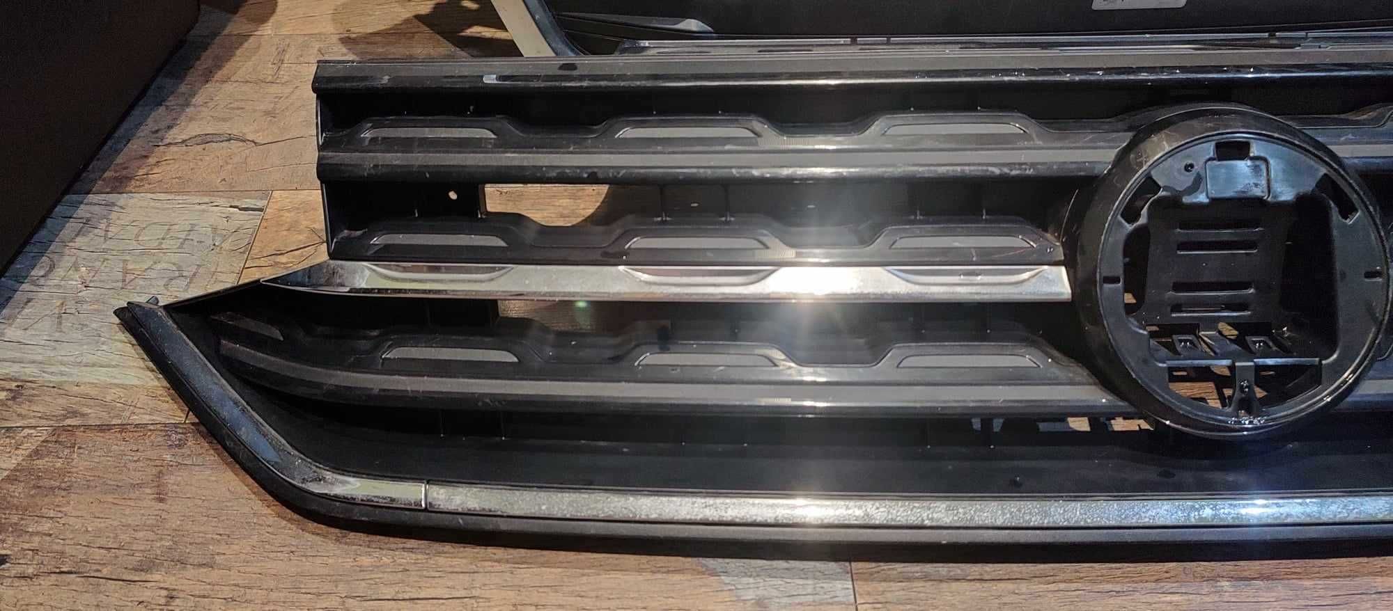 Grill/atrapa chłodnicy VW T-CROSS 16-21r