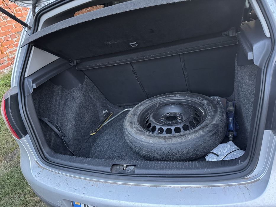 Продам Volkswagen Golf 5 2003
