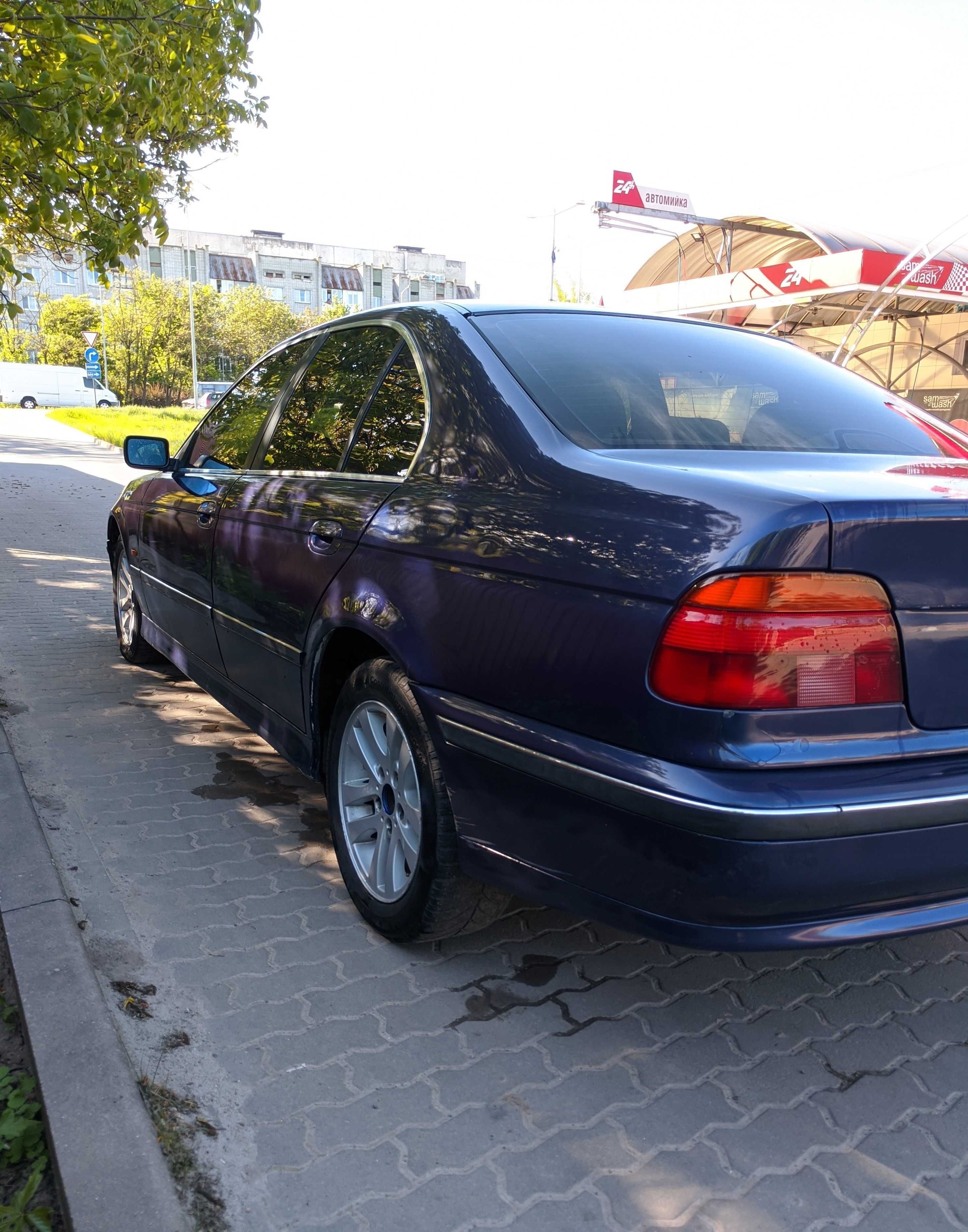 BMW E39 520I Бензин Львів