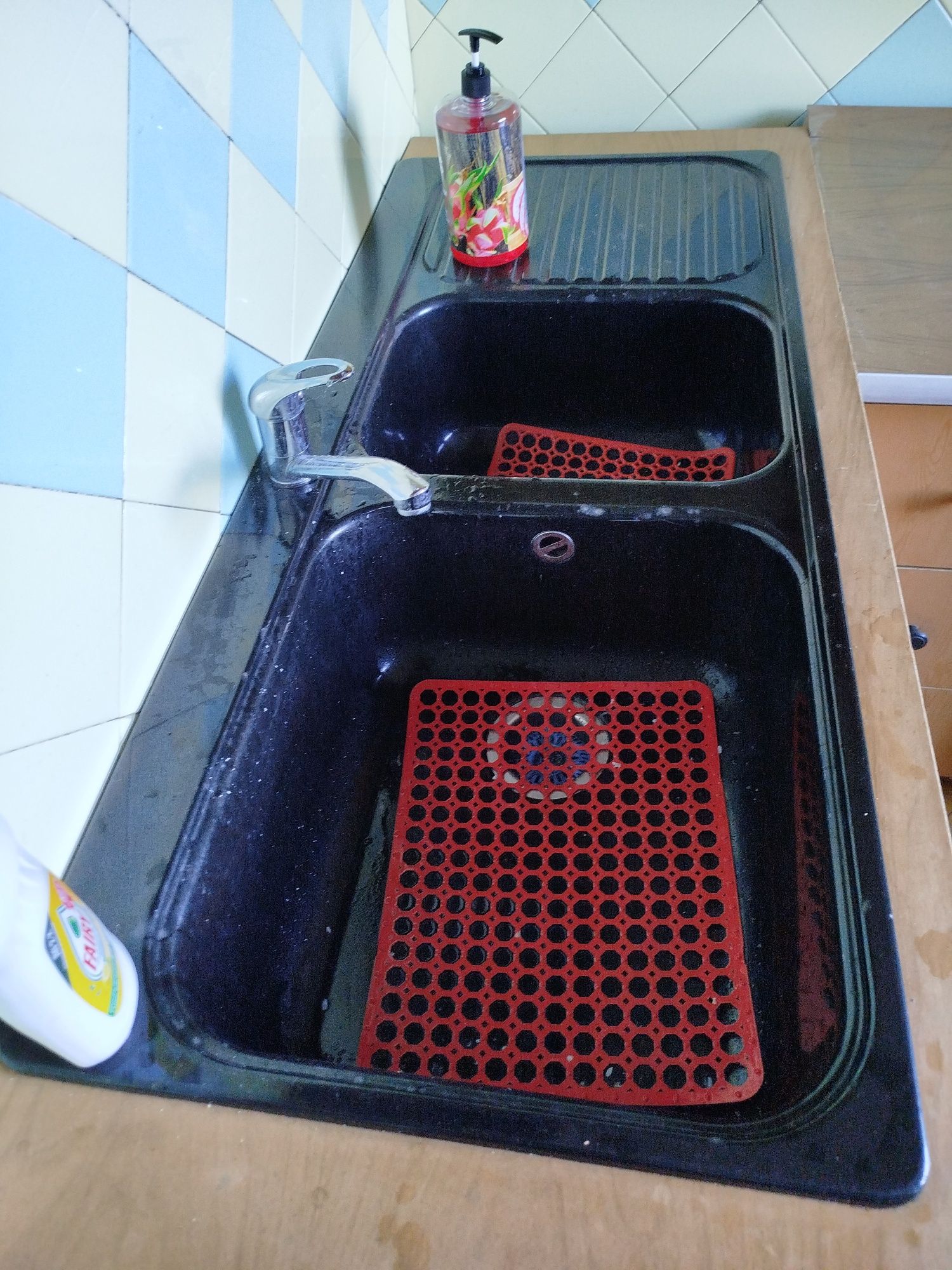 Продам кутню кухню