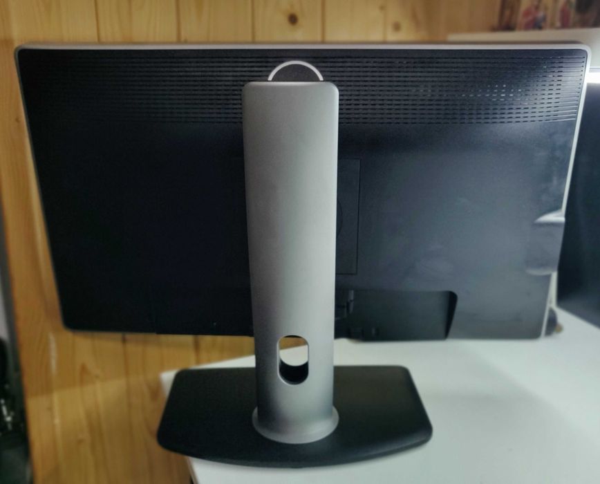 Монітор Dell UltraSharp U2312HM 23" IPS – монітор для роботи, та офісу