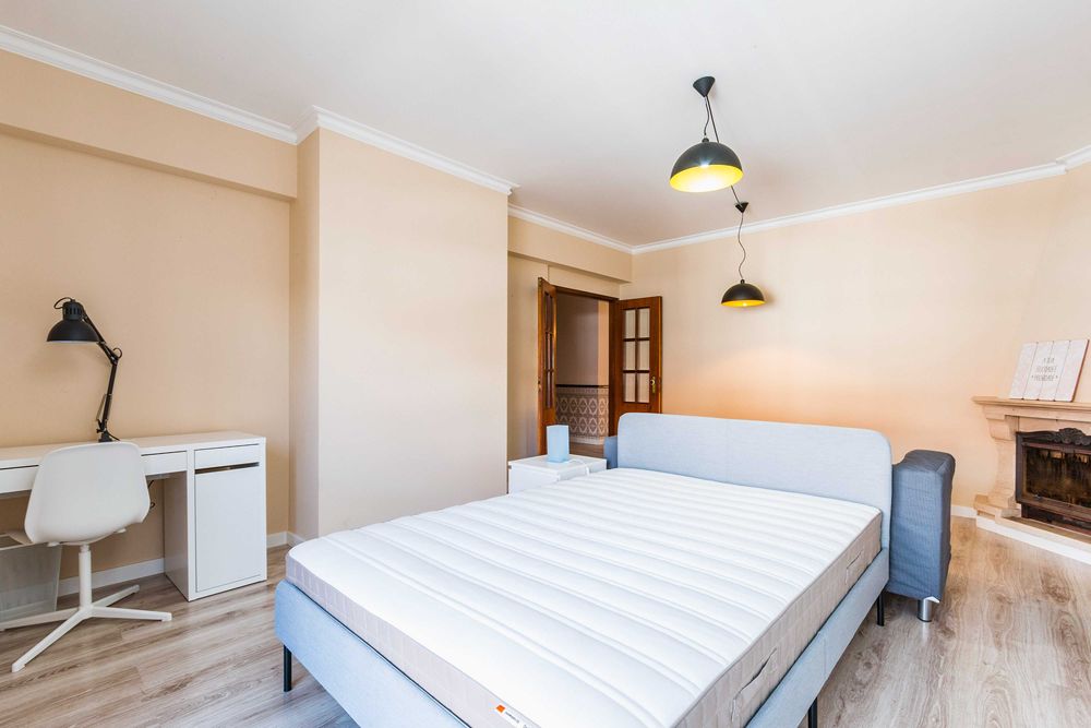 Arrendo Quarto c/ Varanda Leiria (Guimarota)