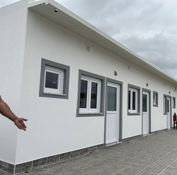 Alugo T0 novo com agua e luz inclusso