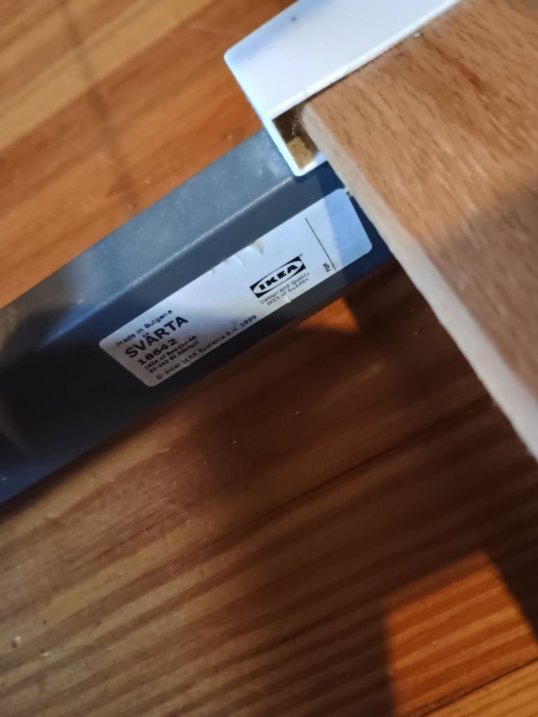 Łóżko piętrowe Ikea Svarta z dodatkowym łóżkiem wysuwanym. Super okazj