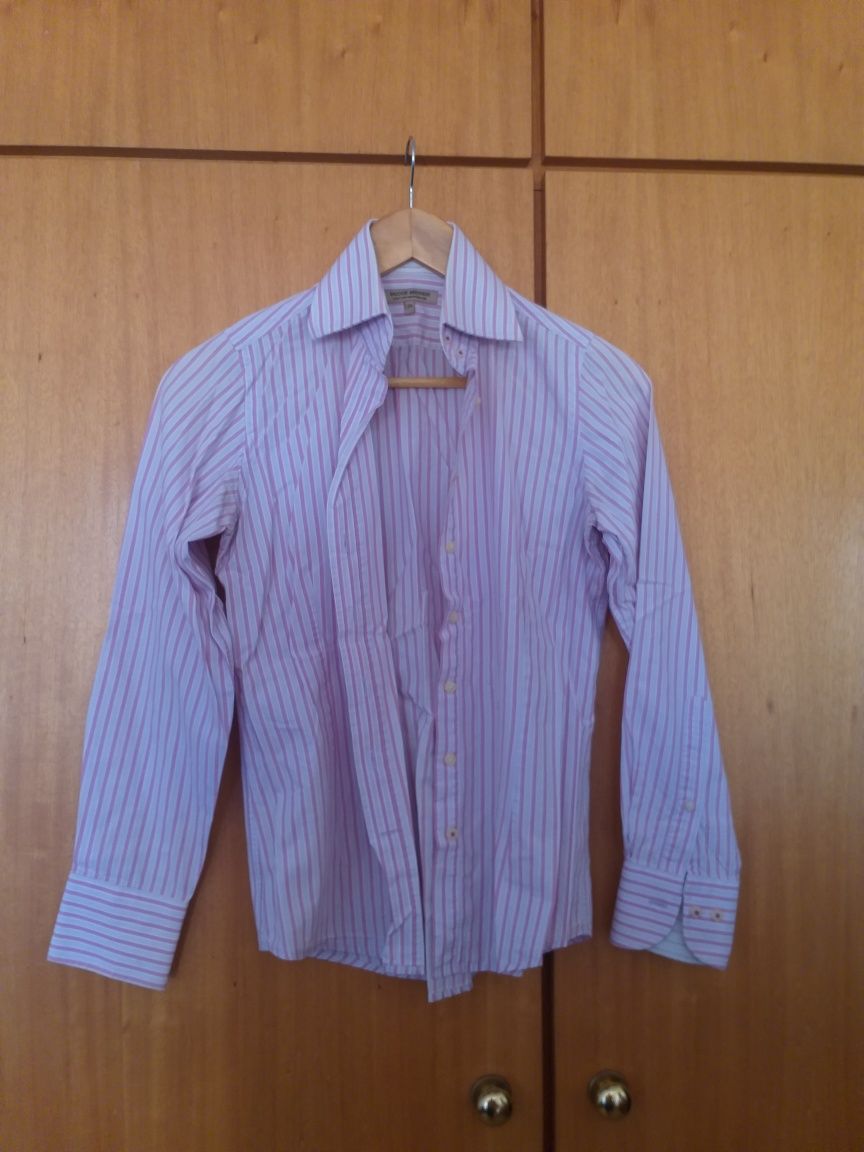 Camisa de senhora às riscas da sacoor.