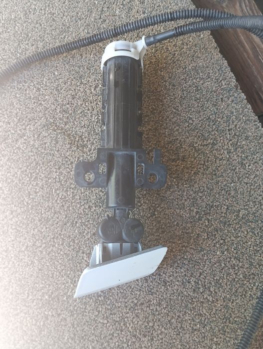 Форсунка омывателя фар Peugeot, Citroen .