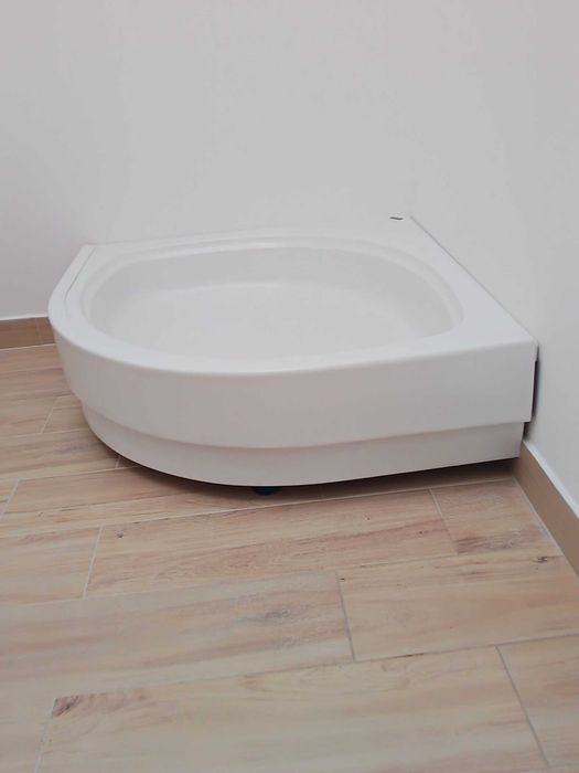 Brodżik prszysnicowy półokrągly "KOŁO" 90x90 cm + panel osłona .