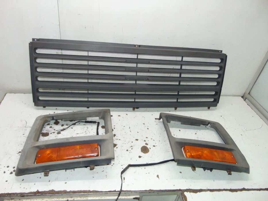 Peugeot j5 grelha central