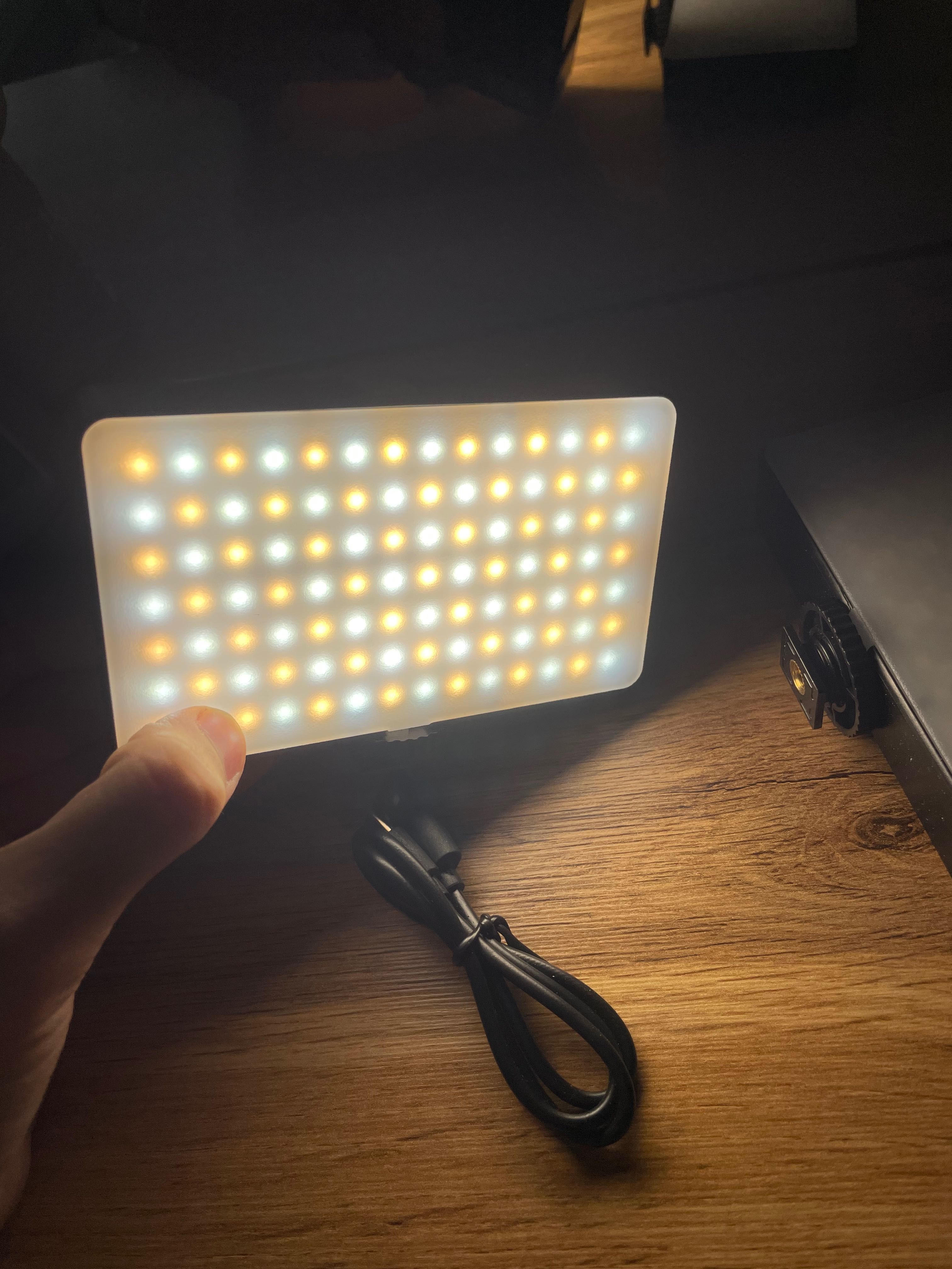 2x Lampy led kolorowa i neutralny, chłodny, ciepły odcień